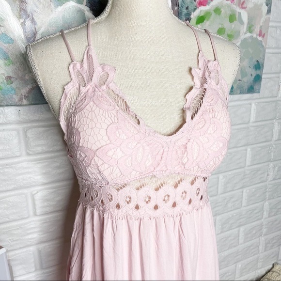 Pink Lily - Blush Lace Maxi - 2X Large, Worn Once - Picture 5 of 5